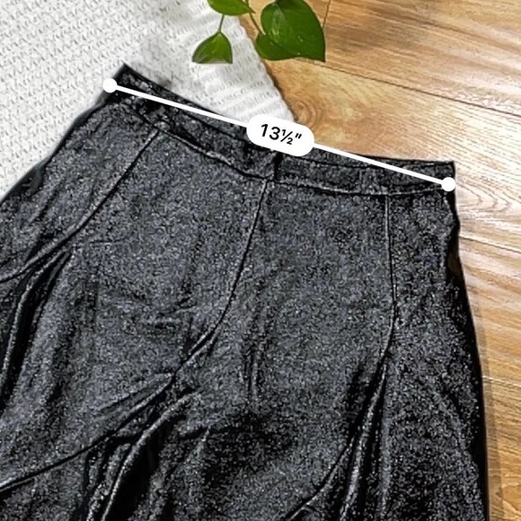 Topshop SZ 6 black faux leather skirt - Picture 6 of 7